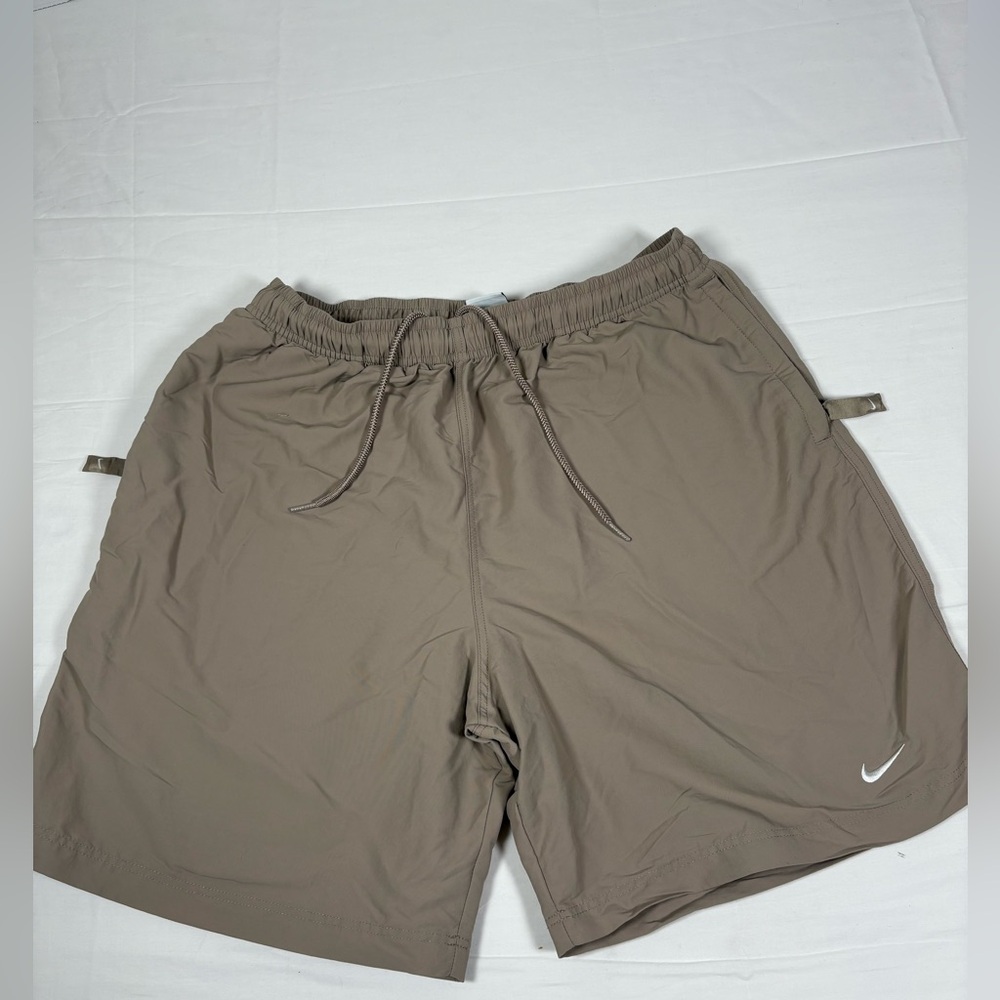 Men's Nke Beige Sports Shorts